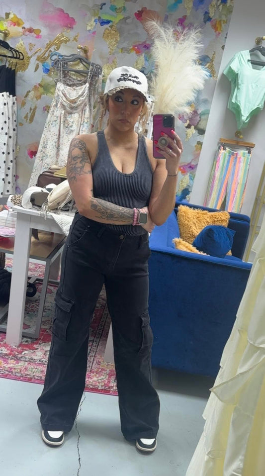 High Rise - Wide Leg Cargo Risen Jeans (Black)