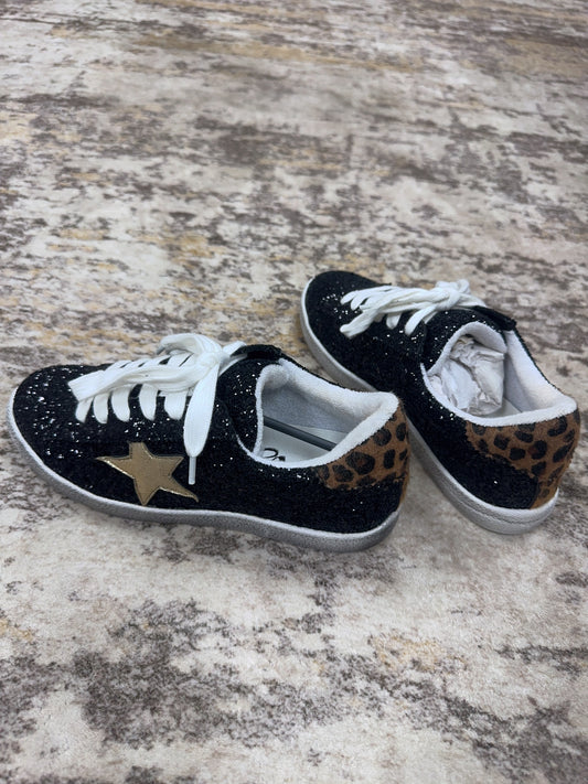 Very G Black Star Shoe With Leopard Backing